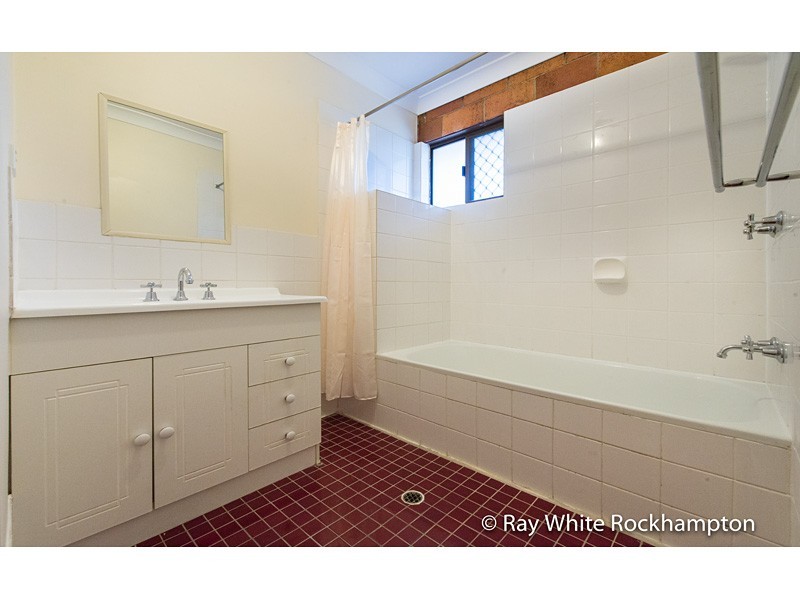 32 Thozet Road, Koongal QLD 4701