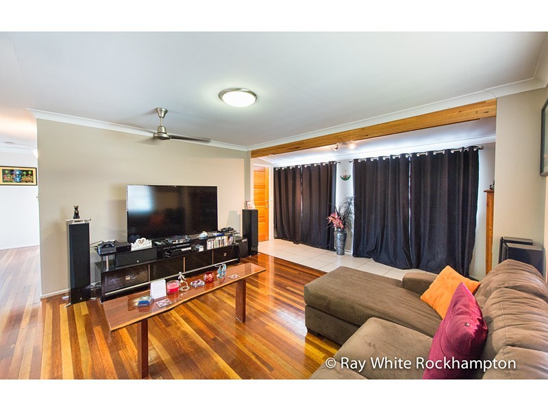 7 Duffy Street, Kawana QLD 4701