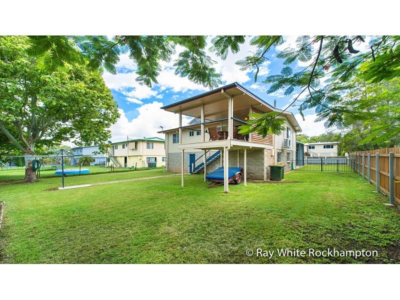 7 Duffy Street, Kawana QLD 4701