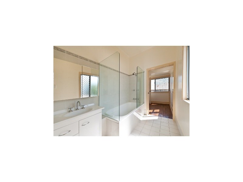 18 Jardine Street, Wandal QLD 4700