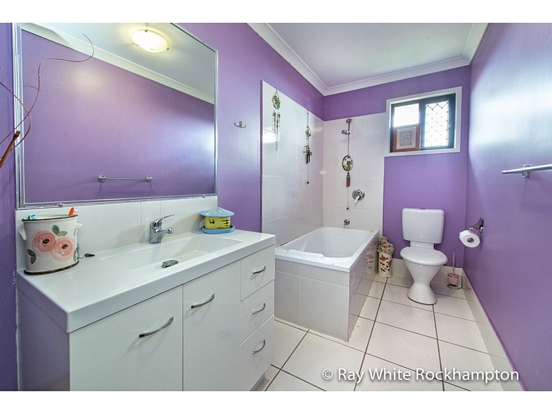 12 Angela Court, Gracemere QLD 4702