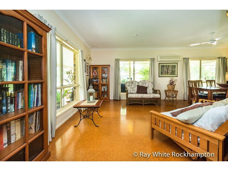 152 Julie Anne Drive, Glendale QLD 4711