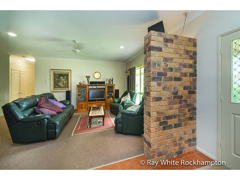 152 Julie Anne Drive, Glendale QLD 4711