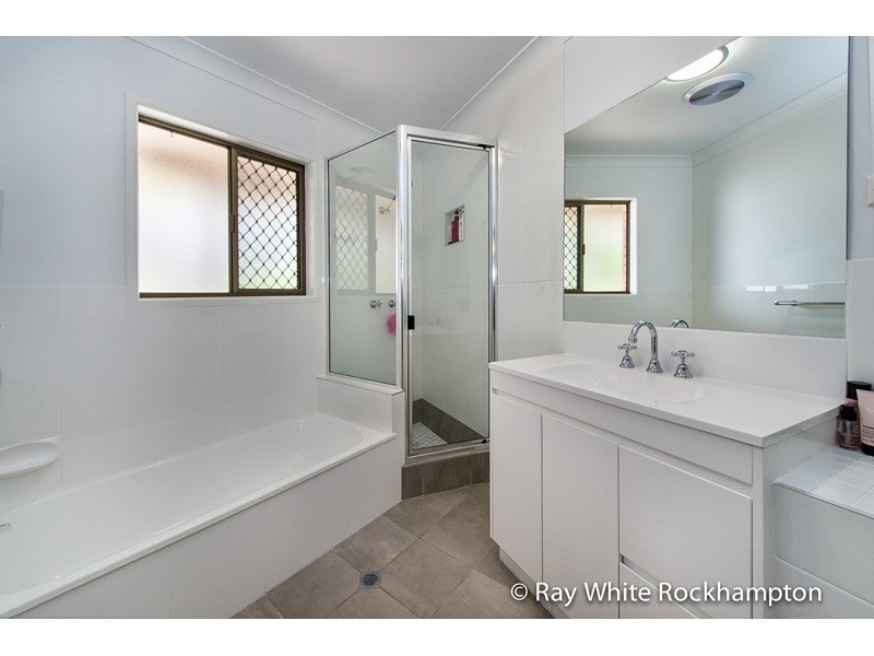 1/14 Kelly Street, The Range QLD 4700