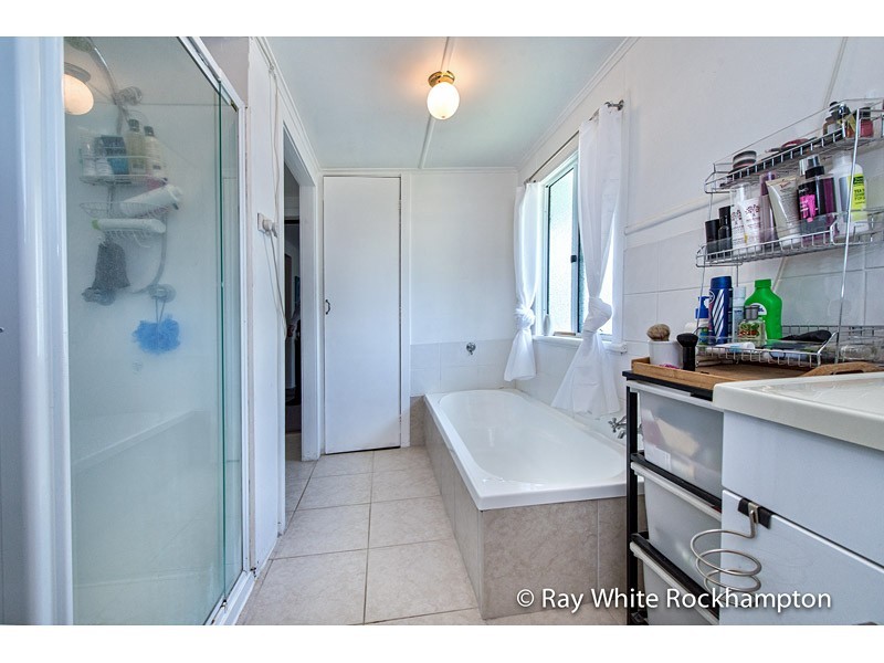 57 Deacon Street, Berserker QLD 4701