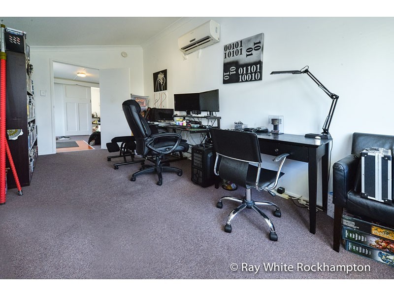 57 Deacon Street, Berserker QLD 4701