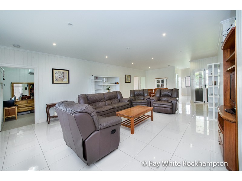 8 Reservoir Street, The Range QLD 4700