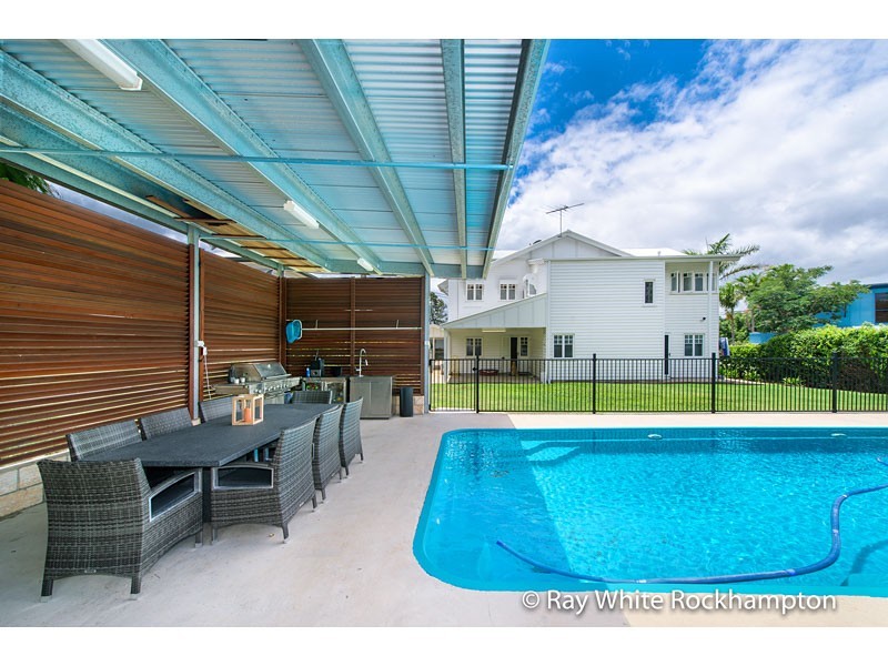 8 Reservoir Street, The Range QLD 4700