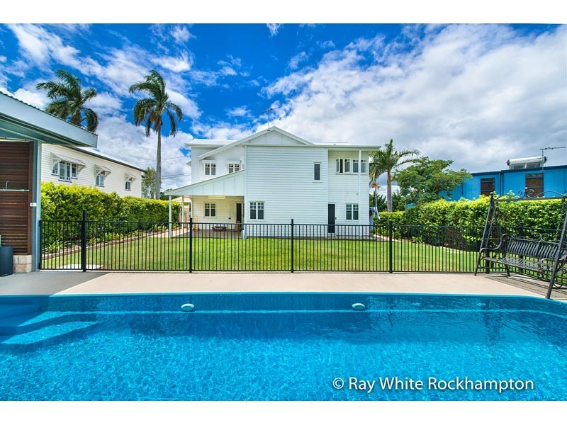 8 Reservoir Street, The Range QLD 4700