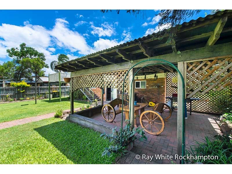 293 Blanchfield Street, Koongal QLD 4701