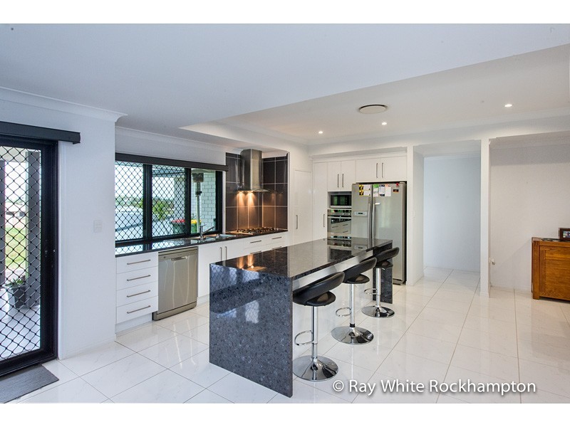 136 Constance Avenue, Rockyview QLD 4701
