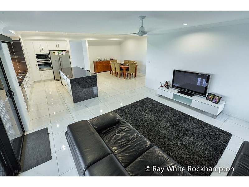 136 Constance Avenue, Rockyview QLD 4701