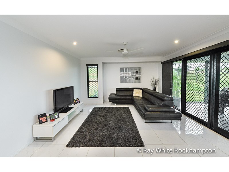 136 Constance Avenue, Rockyview QLD 4701