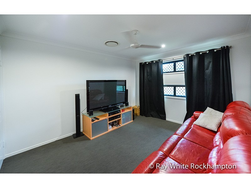 136 Constance Avenue, Rockyview QLD 4701