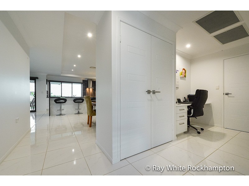 136 Constance Avenue, Rockyview QLD 4701