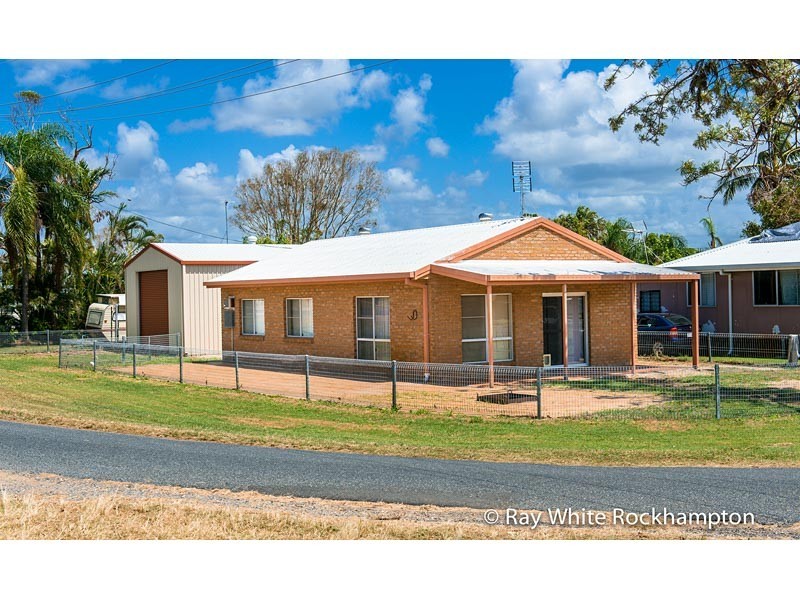 2 Dingwall Street, Keppel Sands QLD 4702