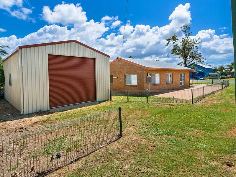 2 Dingwall Street, Keppel Sands QLD 4702