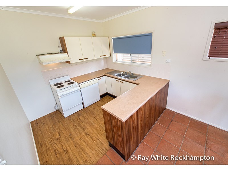 2 Dingwall Street, Keppel Sands QLD 4702