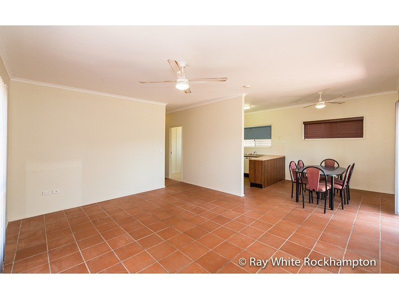 2 Dingwall Street, Keppel Sands QLD 4702