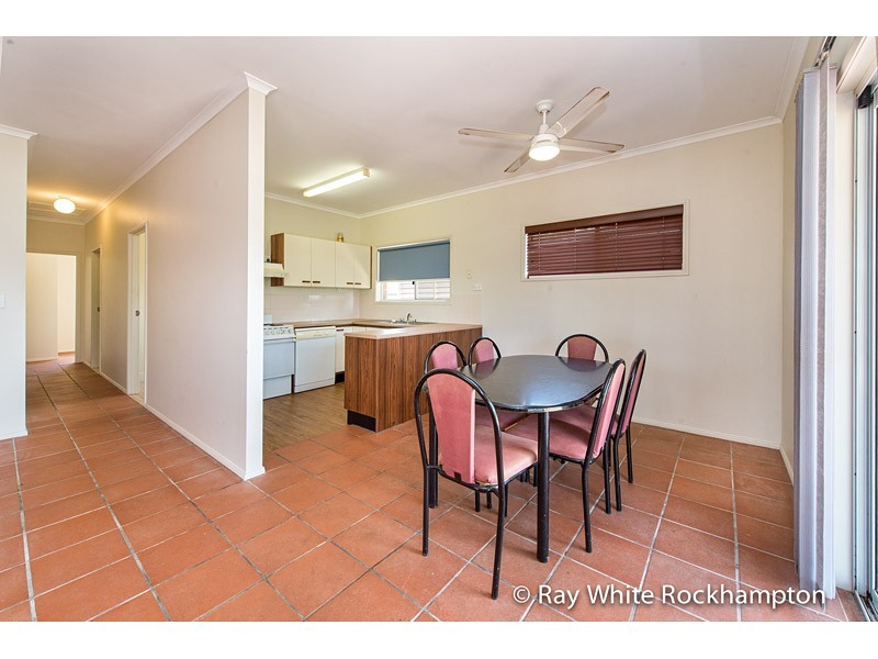 2 Dingwall Street, Keppel Sands QLD 4702