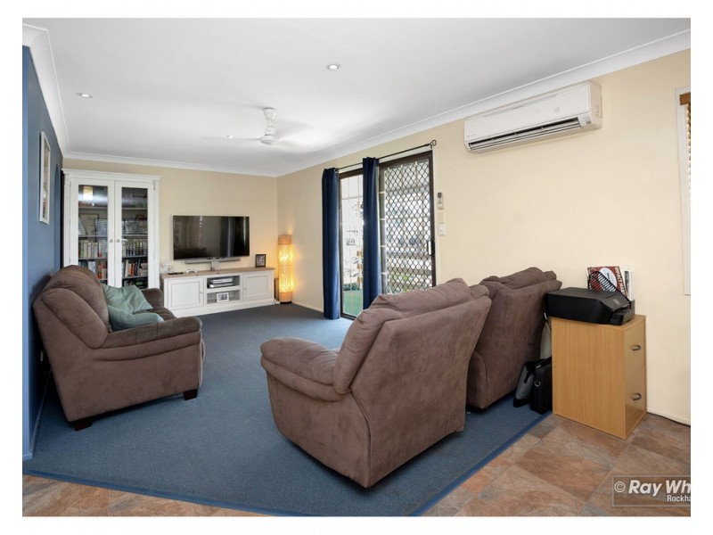 105 Boland Street, Park Avenue QLD 4701