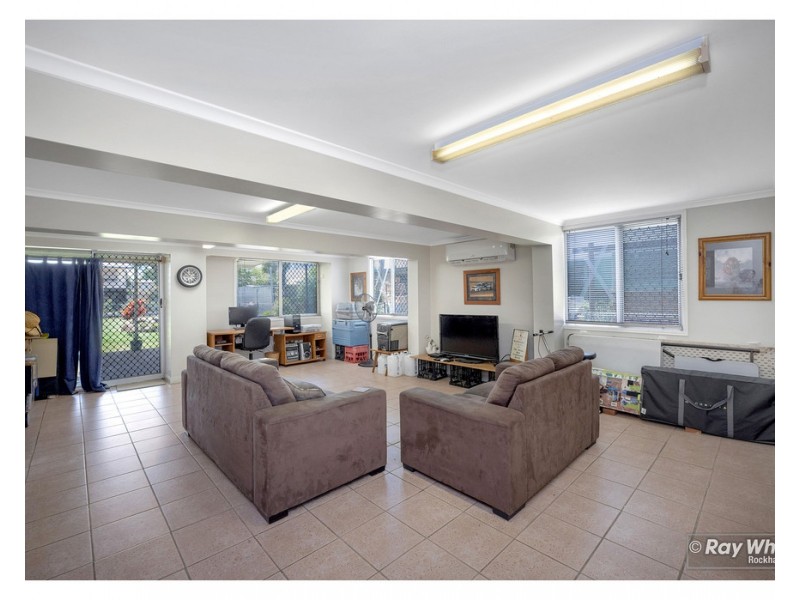 105 Boland Street, Park Avenue QLD 4701