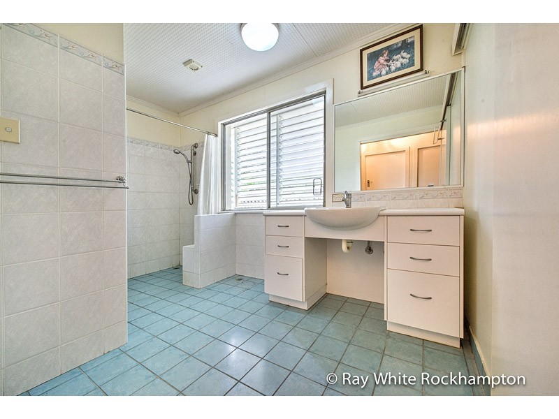 1 Higgins Street, The Range QLD 4700