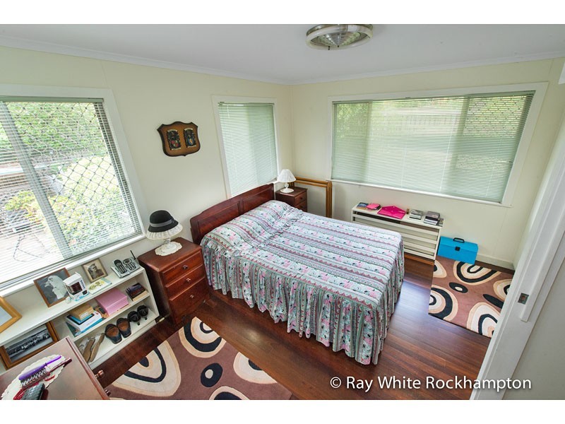 1 Higgins Street, The Range QLD 4700