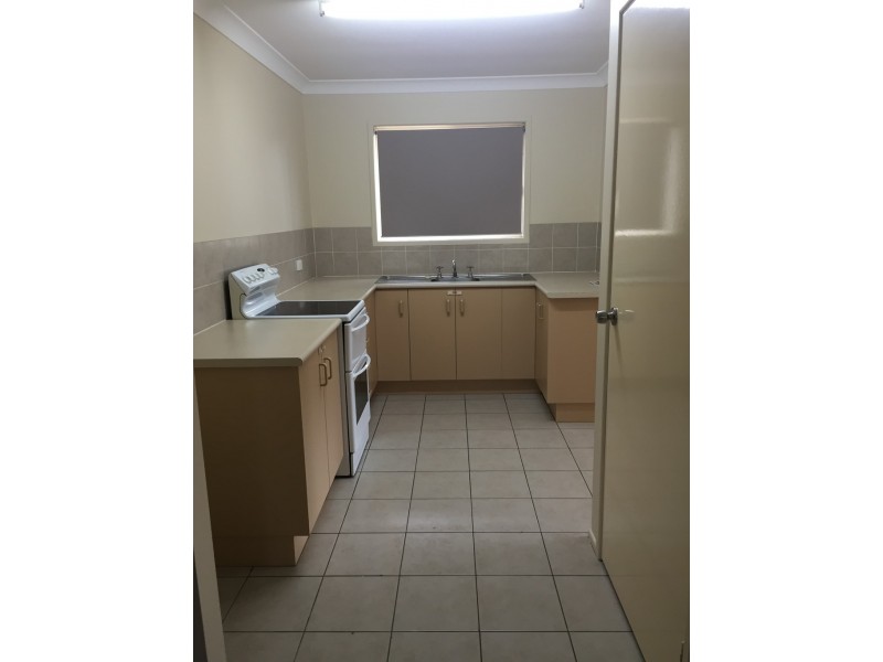 17A Price Avenue, Kawana QLD 4701