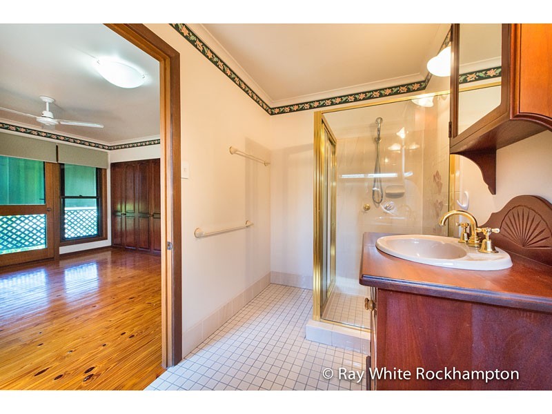 70 Glencoe Street, The Range QLD 4700