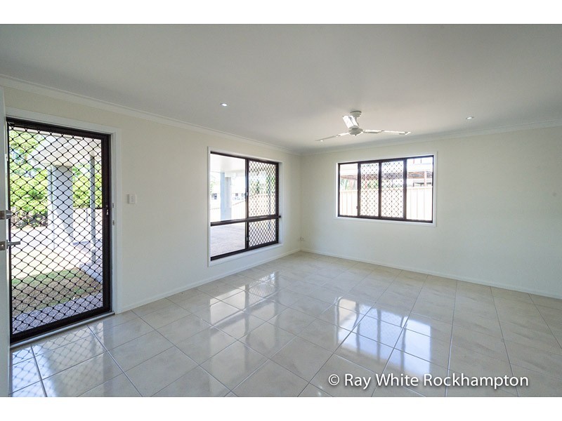 375 Paterson Avenue, Koongal QLD 4701