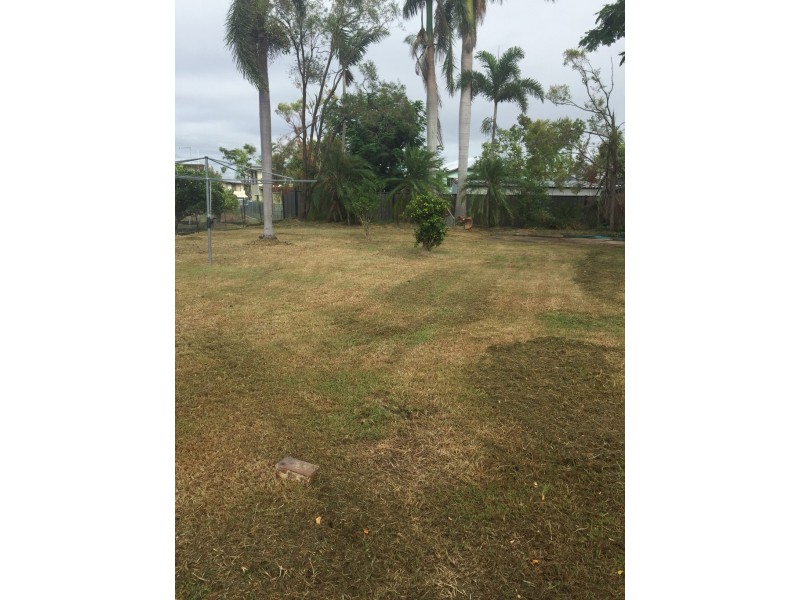 11 Hollingsworth Street, Kawana QLD 4701