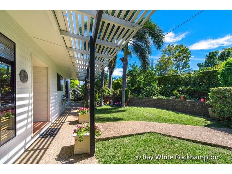 5 Bellevue Terrace, The Range QLD 4700