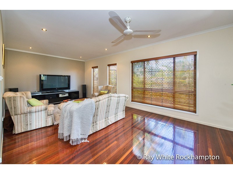 5 Bellevue Terrace, The Range QLD 4700