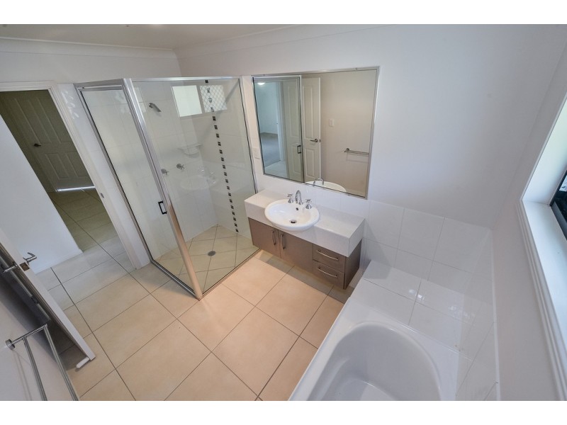 8 Benrhys Court, Rockyview QLD 4701