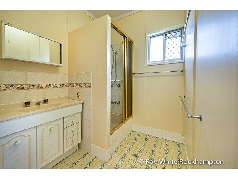 185 Baker Street, Koongal QLD 4701