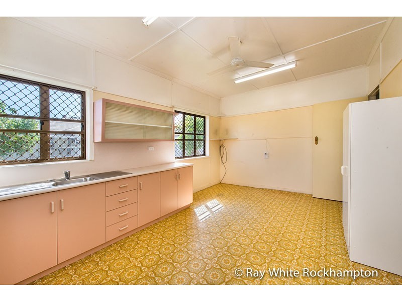 185 Baker Street, Koongal QLD 4701