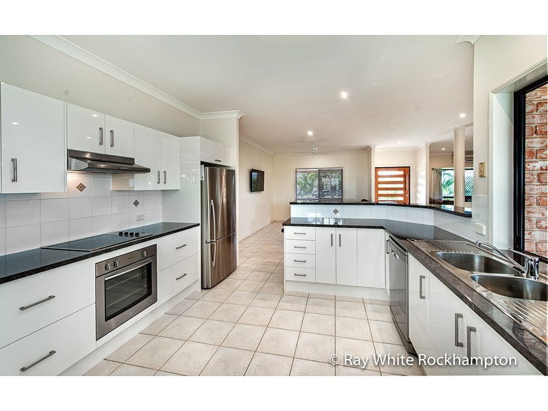 128 Angela Road, Rockyview QLD 4701