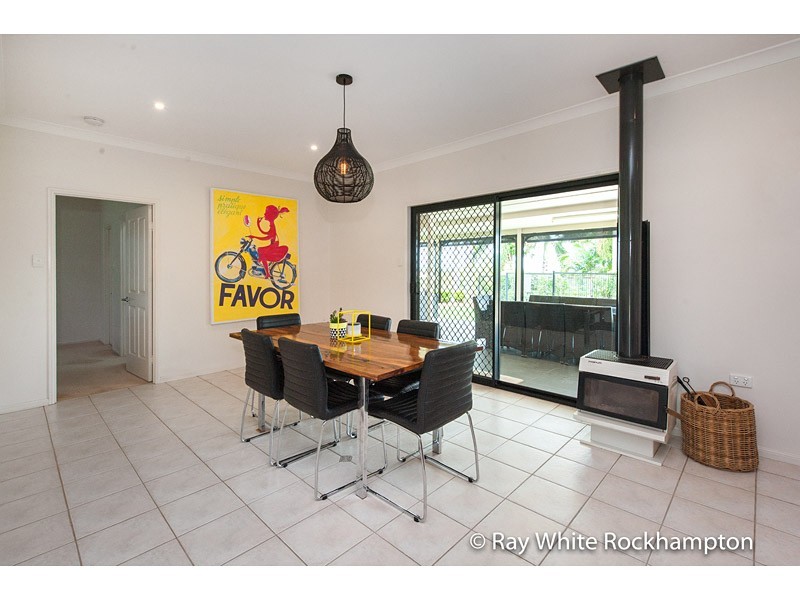 128 Angela Road, Rockyview QLD 4701