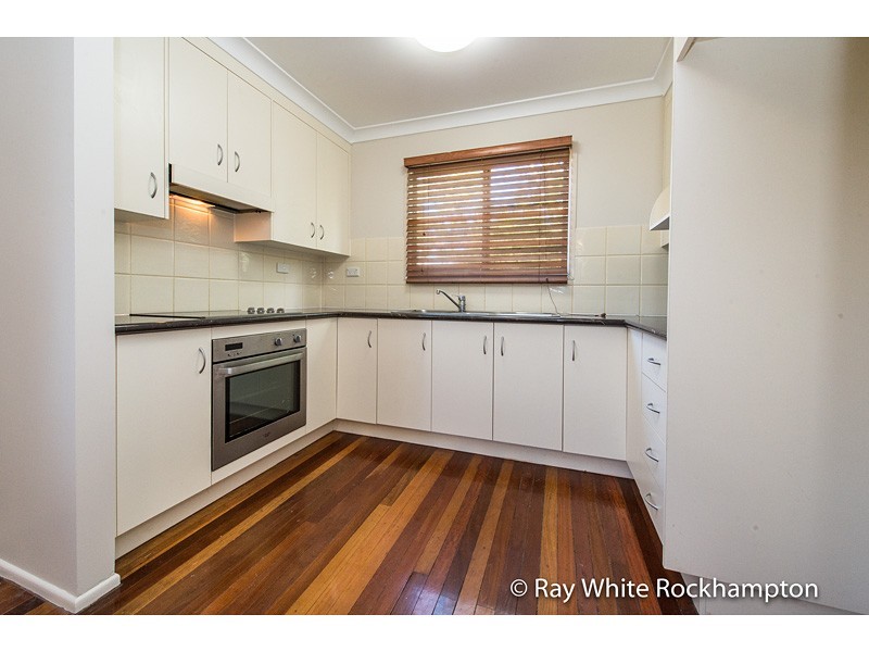 17 Lodwick Close, Gracemere QLD 4702