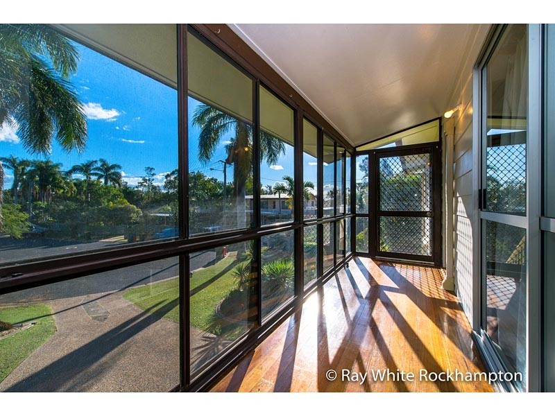 17 Lodwick Close, Gracemere QLD 4702