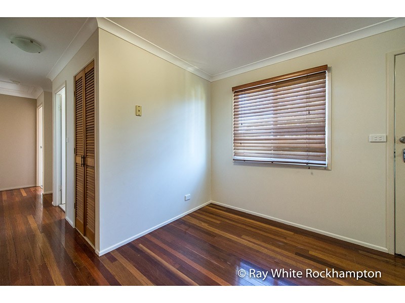 17 Lodwick Close, Gracemere QLD 4702