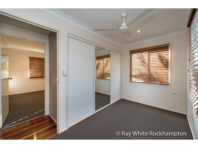 17 Lodwick Close, Gracemere QLD 4702