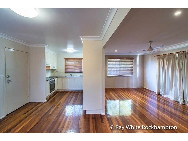 17 Lodwick Close, Gracemere QLD 4702