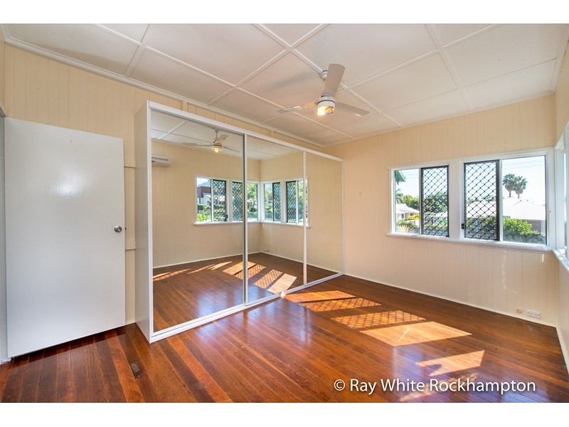 303 Berserker Street, Berserker QLD 4701