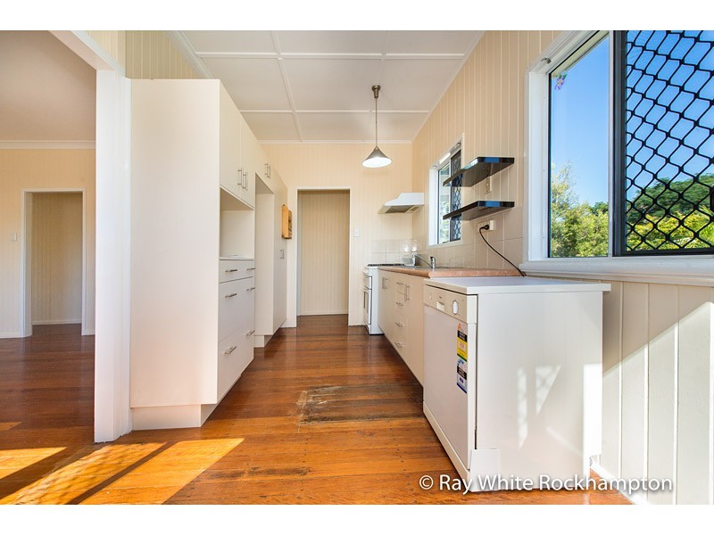 303 Berserker Street, Berserker QLD 4701