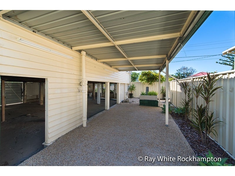 303 Berserker Street, Berserker QLD 4701