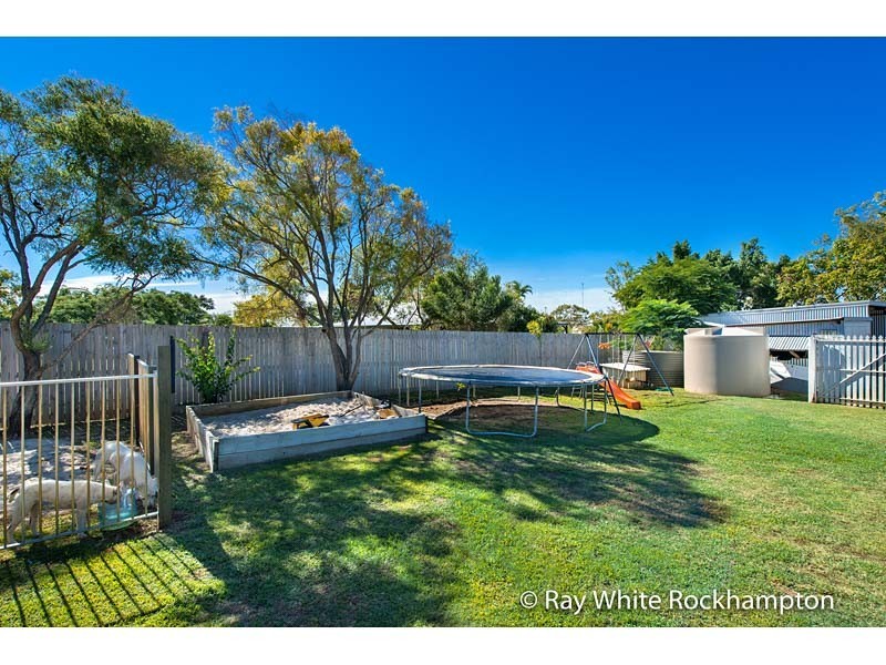 10 Glover Street, Gracemere QLD 4702