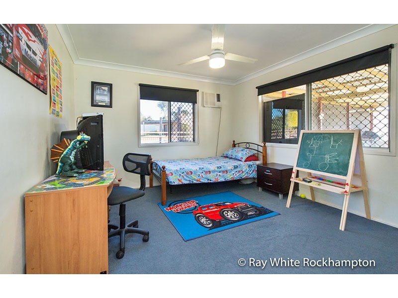 10 Glover Street, Gracemere QLD 4702