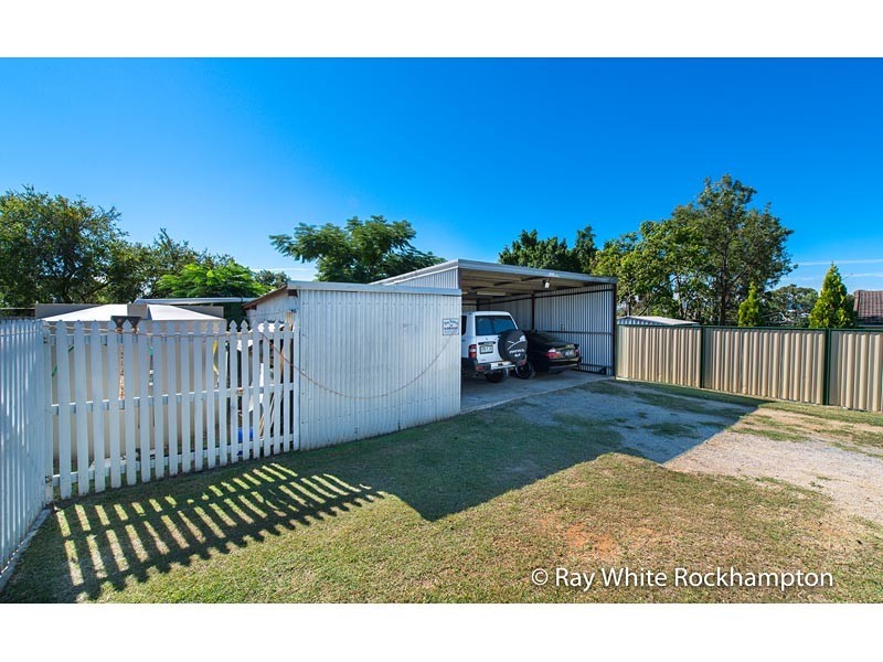 10 Glover Street, Gracemere QLD 4702